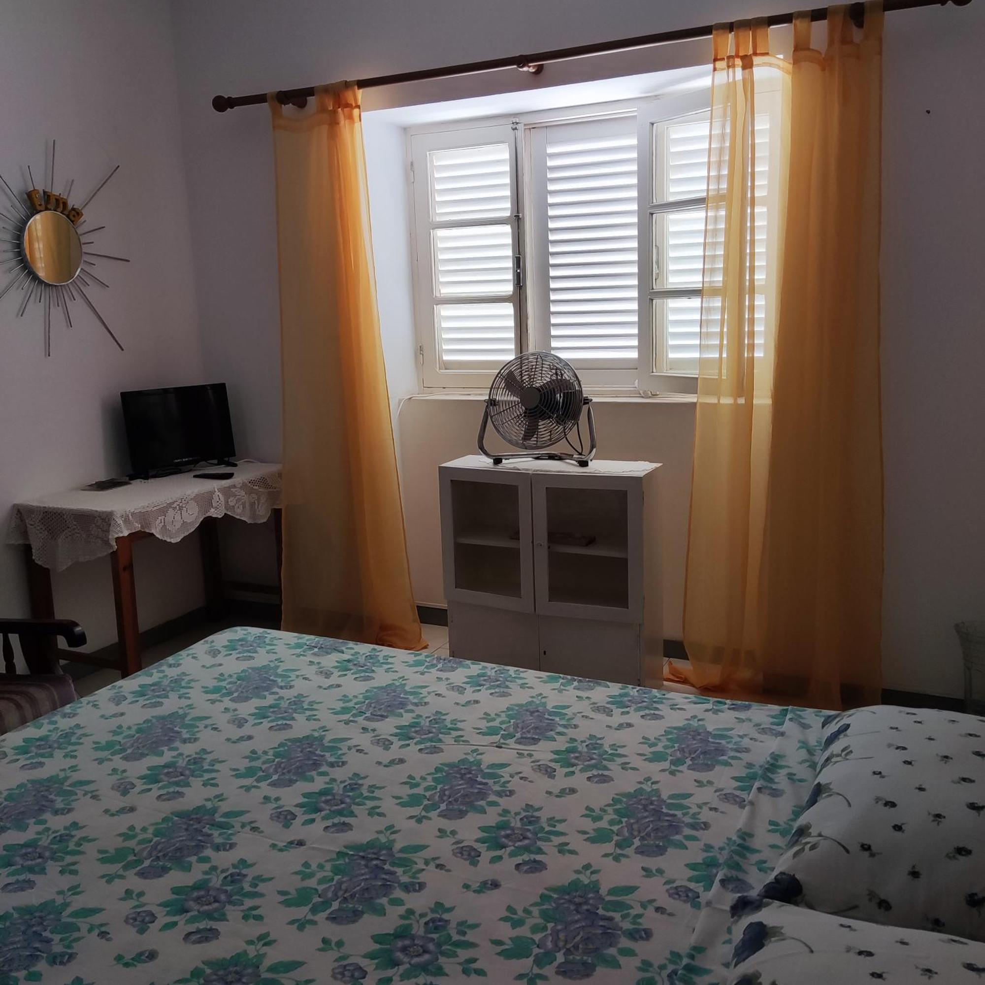 Chez Fred Bed and Breakfast Mindelo Esterno foto